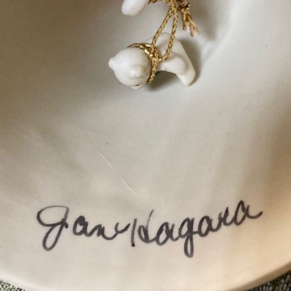 Jan Hagara 1986 Limited Edition Porcelain Bell - Picture 10 of 11